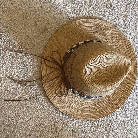 New Banded Seashell Trim Panama Straw Hat - Picture 2 of 3